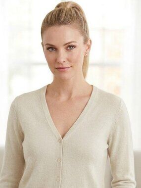 NWT 100% Cashmere Button V-neck cardigan XS